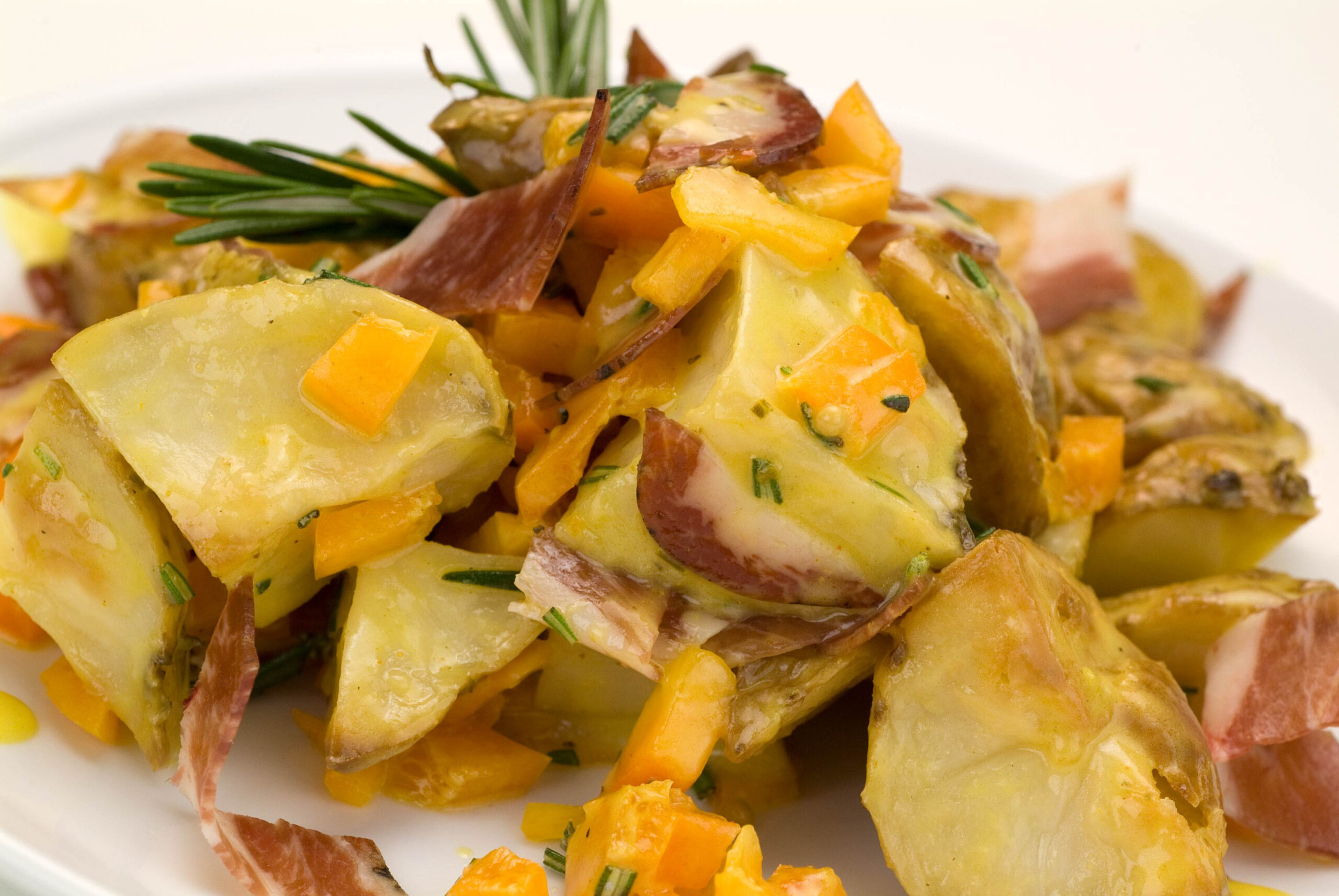 Salade de pommes de terre au jambon fumé